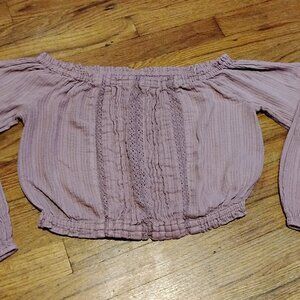 ♥️Aeropostale Kids Off-Shoulder Cropped Blouse in a Gorgeous Mauve color